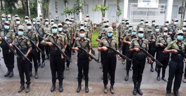 বরিশালে পুজা মন্ডপে আনসার ভিডিপির কুইক রেসপন্স টিম