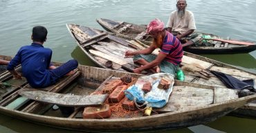 পটুয়াখালীর কলাপাড়ায় বড়শিতেই জীবন-জীবিকা
