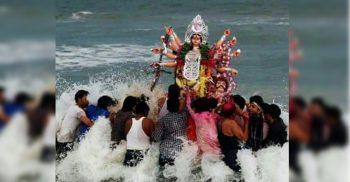 গলাচিপায় প্রতিমা বিসর্জনের মধ্য দিয়ে শেষ হলো দুর্গোৎসব