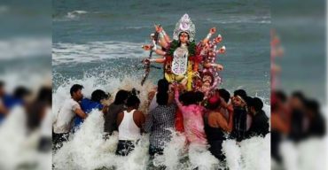 গলাচিপায় প্রতিমা বিসর্জনের মধ্য দিয়ে শেষ হলো দুর্গোৎসব