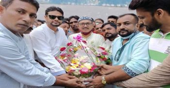 বিএনপির সাবেক এমপি মফিকুল হাসান তৃপ্তিকে ফুলেল শুভেচ্ছা জানালেন শার্শা উপজেলা ও পৌর যুবদল