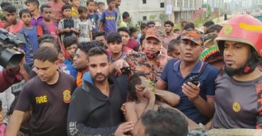 মিরপুরের ৬ ঘণ্টা পর ড্রেন থেকে সেই ব্যক্তিকে জীবিত উদ্ধার