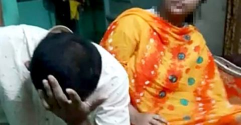 বিয়ের ২৭ বছর পর অন্যের সঙ্গে মেলামেশা, স্ত্রীকে হাতেনাতে ধরলেন স্বামী