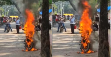 পুলিশের ওপর ক্ষুদ্ধ হয়ে রাজধানীতে ফের নিজের মোটরসাইকেলে আগুন