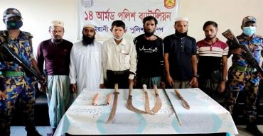 উখিয়ায় দেশীয় অস্ত্রসহ ৬ রোহিঙ্গা আটক