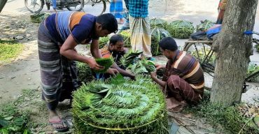 ঝিনাইদহে বিক্রি হচ্ছে পানির দরে পান!