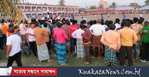 আমতলীতে মেয়র কাপ ফুটবল টুর্নামেন্টের প্রথম সেমি ফাইনাল খেলা অনুষ্ঠিত