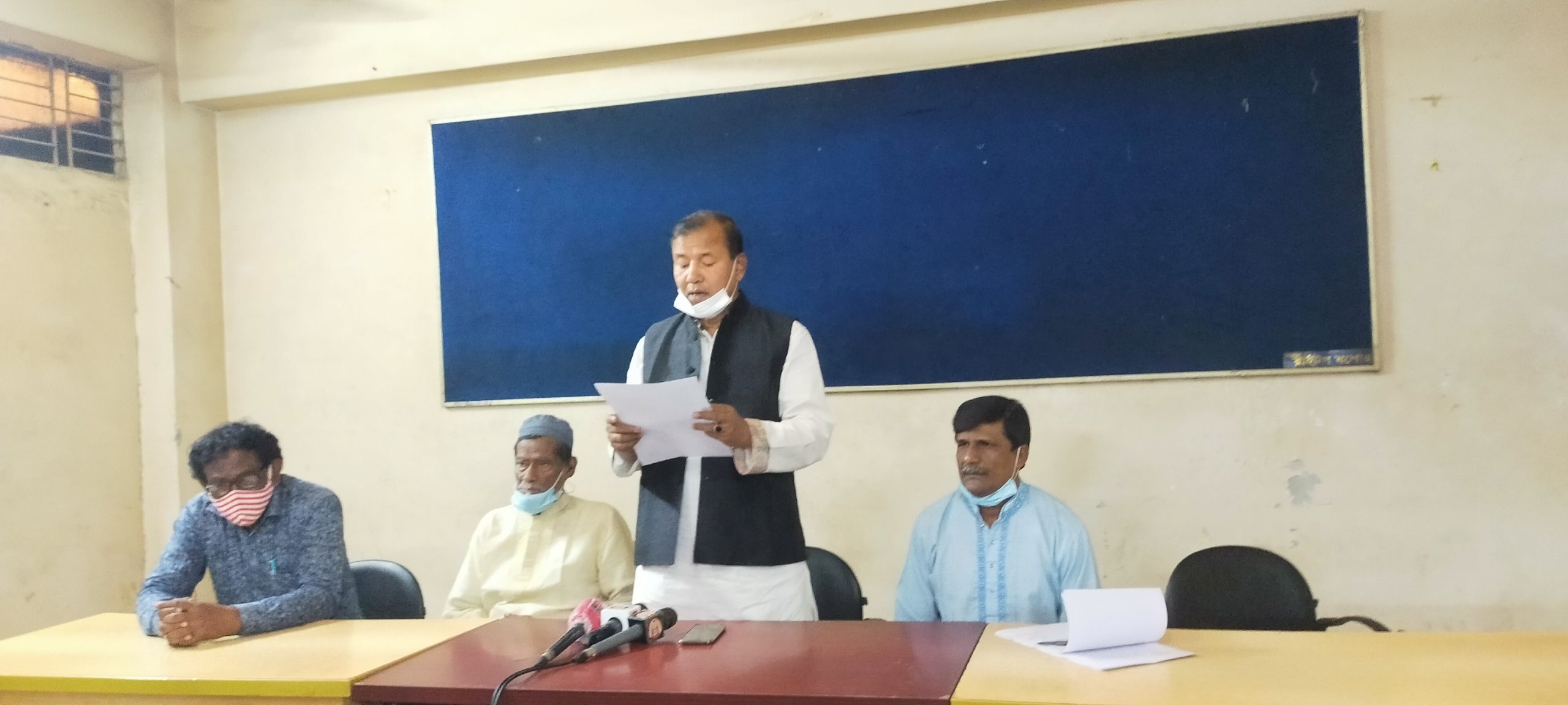 বাগআঁচড়ায় নৌকা সমর্থকদের উপর হামলার অভিযোগে সংবাদ সম্মেলন