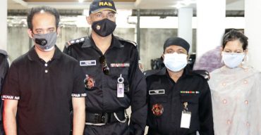 ইভ্যালির লকার খোলার কোড দিতে নির্দেশ রাসেল ও তার স্ত্রীকে