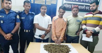 আমতলীতে ৪৫০ গ্রাম গাঁজাসহ চিহ্নিত এক মাদক কারবারী গ্রেফতার