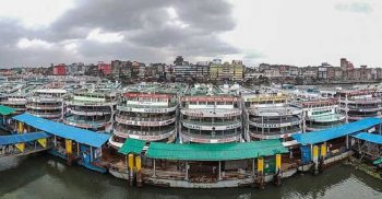 ভাড়া বাড়ানোর প্রস্তাবে লঞ্চ না চালানোর ঘোষণা মালিকপক্ষের