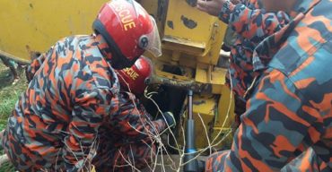 পত্নীতলায় রোলার উল্টে জমিতে পড়ে যুবকের মৃত্যু