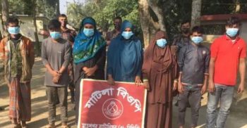 অবৈধভাবে ভারতে প্রবেশের চেষ্টাকালে মহেশপুর সীমান্তে দালালসহ আটক ১১