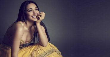 বিলাসবহুল গাড়ি কিনলেন বলিউডের জনপ্রিয় অভিনেত্রী কিয়ারা