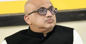 কানাডার উদ্দেশ্যে শাহজালাল বিমানবন্দরে ডা. মুরাদ