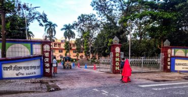 রাজশাহীতে পুলিশ কর্মকর্তা গোপনাঙ্গ কেটে দিলেন তার স্ত্রী