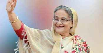 সফর শেষে দেশে ফিরেছেন প্রধানমন্ত্রী