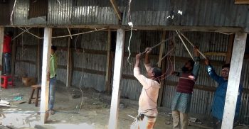 কুয়াকাটায় অর্ধশতাধিক অবৈধ দোকান ঘর উচ্ছেদ