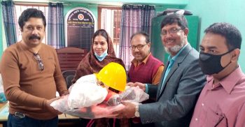 কলাপাড়ায় সিপিপি’র নতুন নারী স্বেচ্ছা সেবকদের সরঞ্জাম বিতরন