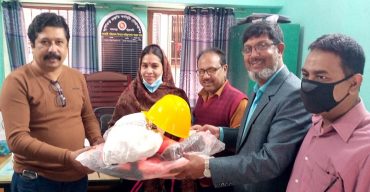 কলাপাড়ায় সিপিপি’র নতুন নারী স্বেচ্ছা সেবকদের সরঞ্জাম বিতরন