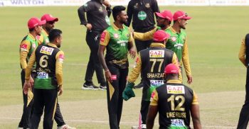 মাশরাফীর ফেরা রাঙাতে পারল না ঢাকা