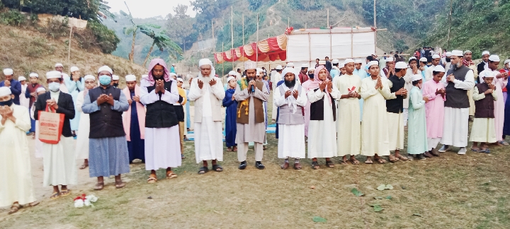 চট্রগ্রামের জালালাবাদ মাদরাসায় প্রধানমন্ত্রীর জন্য বিশেষ দোয়া