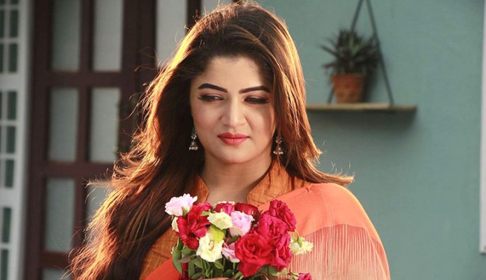 চতুর্থ বিয়ের খবরের জবাব দিলেন শ্রাবন্তী