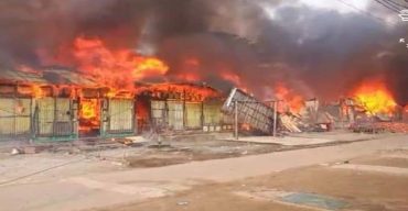 বোরহানউদ্দিনে আগুনে ১০ দোকান পুড়ে ছাই