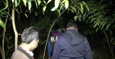 কক্সবাজারের দুর্গম পাহাড়ে অস্ত্র কারখানার সন্ধান, আটক ৩