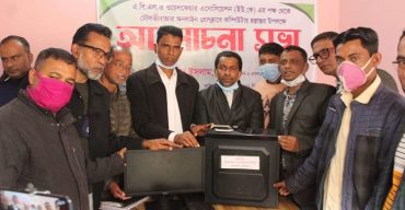 মৌলভীবাজার অনলাইন প্রেসক্লাবে কম্পিউটার হস্তান্তর