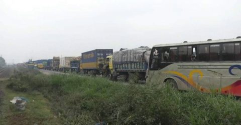 ঢাকা-টাঙ্গাইল মহাসড়কে ১৫ কিমি যানজট