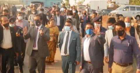 রাঙ্গাবালীতে বিভাগীয় কমিশনারের উন্নয়ন প্রকল্প পরিদর্শন