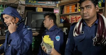 ছিনতাইকারী সন্দেহে আটক তিন পুলিশ সদস্য ক্লোজড