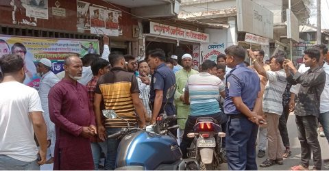 বিএনপি’র প্রকৃতি অন্যশন দশমিনায় পুলিশের বাধায় পন্ড