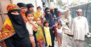 গভীর সমুদ্রে মাছ শিকার করতে গিয়ে ১৫ জেলে ভরতীয় কারাগারে