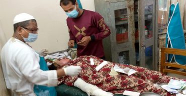 বসত ঘরে আগুন লেগে মারা গেছে সাত মাসের শিশু আগ্নিদগ্ধ মা