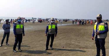 কুয়াকাটা ট্যুরিস্ট পুলিশের সাফল্যের চেয়ে দুর্নাম বেশি