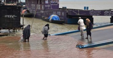 যমুনার পানিতে তলিয়ে গেছে পাটুরিয়া-দৌলতদিয়ার ঘাট