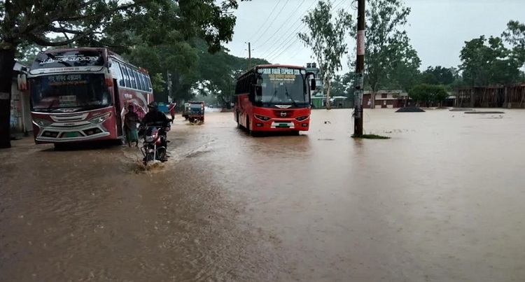 ঝিনাইগাতীতে বন্যানিয়ন্ত্রণ বাঁধ ভেঙে ২০ গ্রাম প্লাবিত