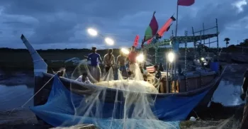 ৬৫ দিনের নিষেধাজ্ঞা শেষে সাগরে নামছেন জেলেরা