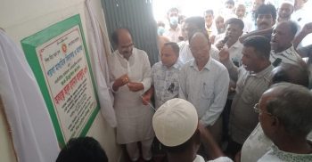 আগৈলঝাড়ায় দু’টি মাধ্যমিক বিদ্যালয়ের চারতলা একাডেমিক ভবনের উদ্বোধন