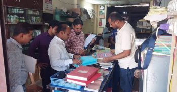 সাপাহারে সারের দোকানে মোবাইল কোর্টের অভিযান পরিচালনা ও জরিমানা