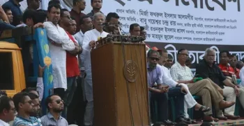 অর্থনীতি ধ্বংসের প্রমাণ মধ্যরাতে জ্বালানির দাম বৃদ্ধি: ফখরুল