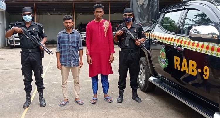 সাংবাদিককে কুপিয়ে হত্যার চেষ্টা: গ্রেফতার-৬