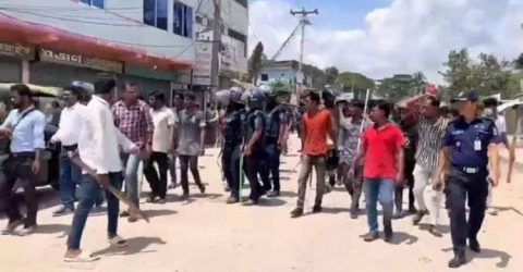 কুমিল্লা-নেত্রকোণায় আ’লীগ-বিএনপির সংঘর্ষ, আহত অন্তত ৪৫