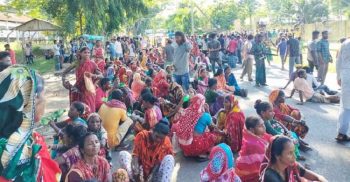 দাবী আদায়ে চা শ্রমিকদের শিশু সন্তানরা আন্দোলনে যুক্ত