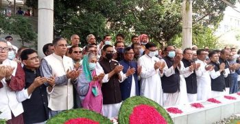 শেখ কামালের সমাধিতে ফুলেল শ্রদ্ধা