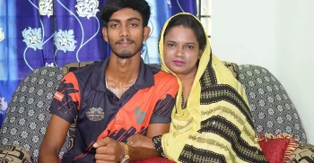 নিজ গ্রামের বাড়িতে শায়িত হলেন সেই শিক্ষিকা