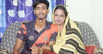 ফেসবুকে প্রেম, কলেজ শিক্ষিকাকে বিয়ে করল শিক্ষার্থী!