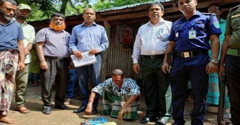 চুনারুঘাটে গাঁজা সেবন কালে‌ এক ব্যক্তি আটক